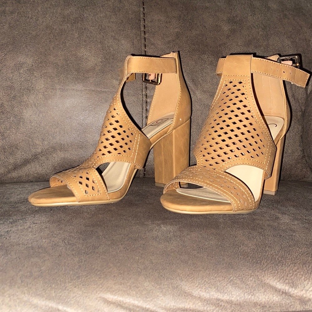 Tan heels
